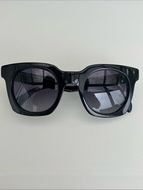 Marc by Marc Jacobs Black Frame Sunglasses with Gray Lenses
